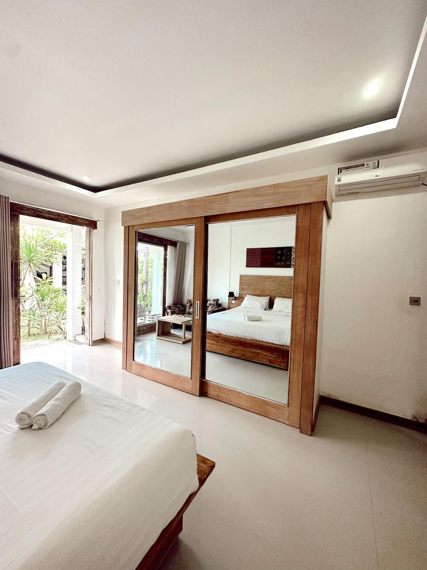 Hi5 Kuta Hotel Kuta  Exterior foto