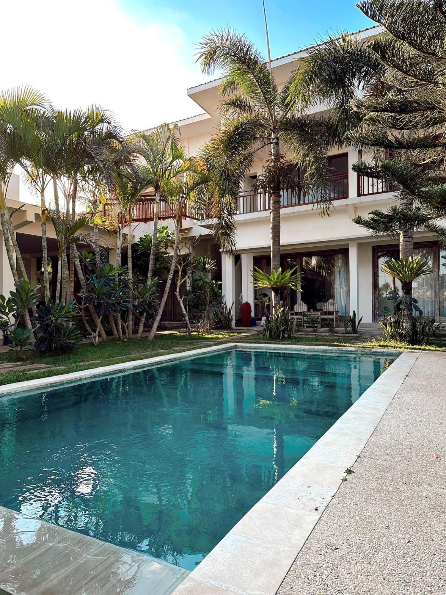 Hi5 Kuta Hotel Kuta  Exterior foto